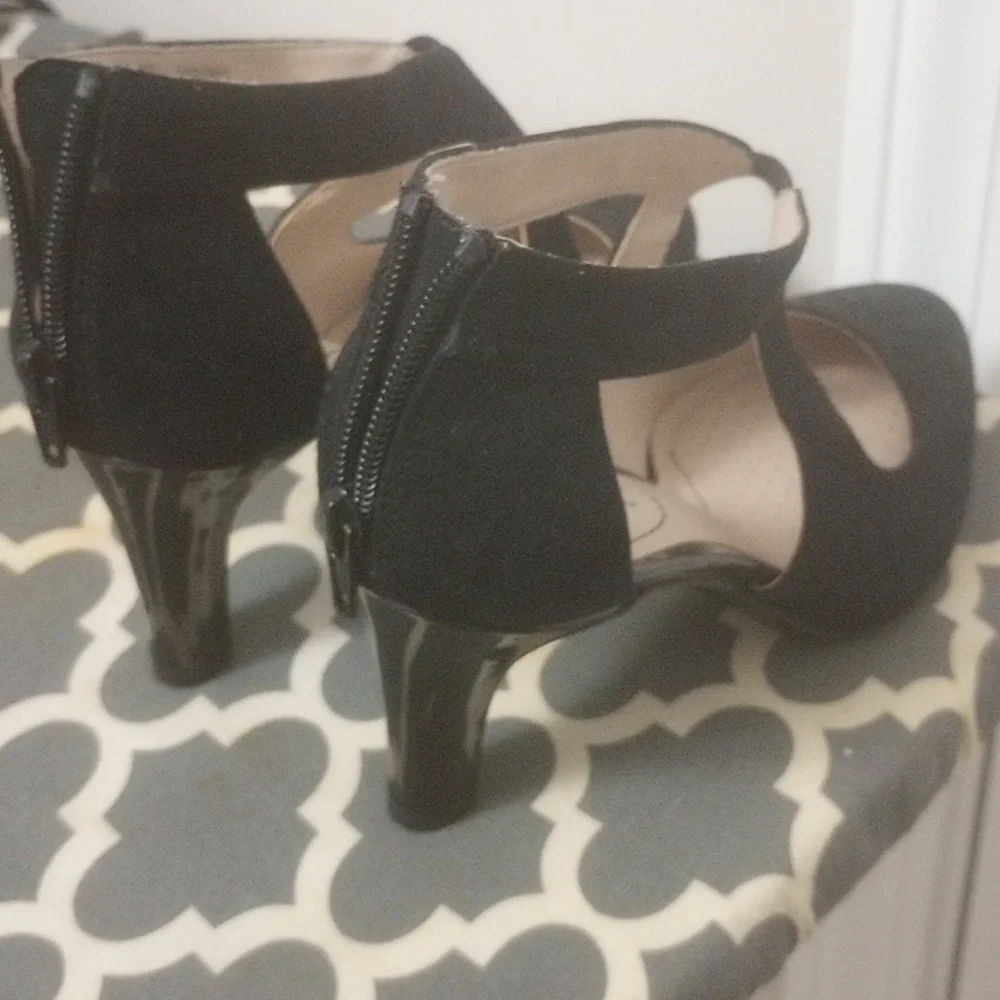 Women Shoes size 8.5 - Picture 4 of 5
